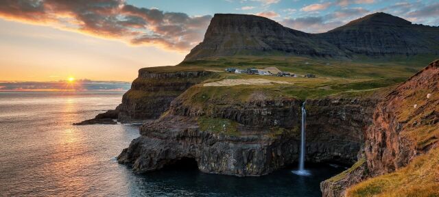 Múlafossur Waterfall